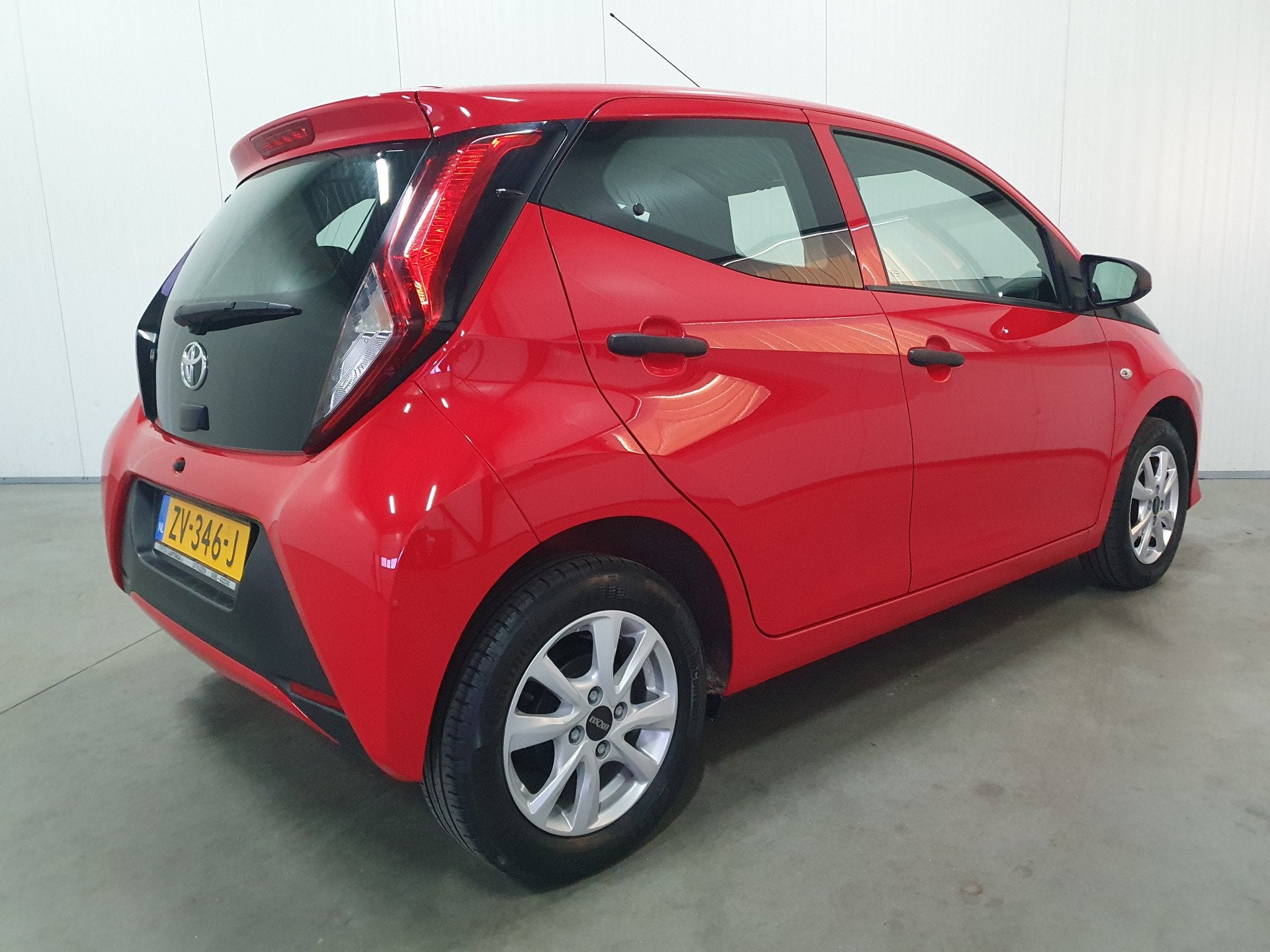 Toyota Aygo 1.0 VVT-i x-fun AIRCO/EL.PAKKET/LMV (bj 2019), Voorwielaandrijving, Stof, Gebruikt, Euro 6