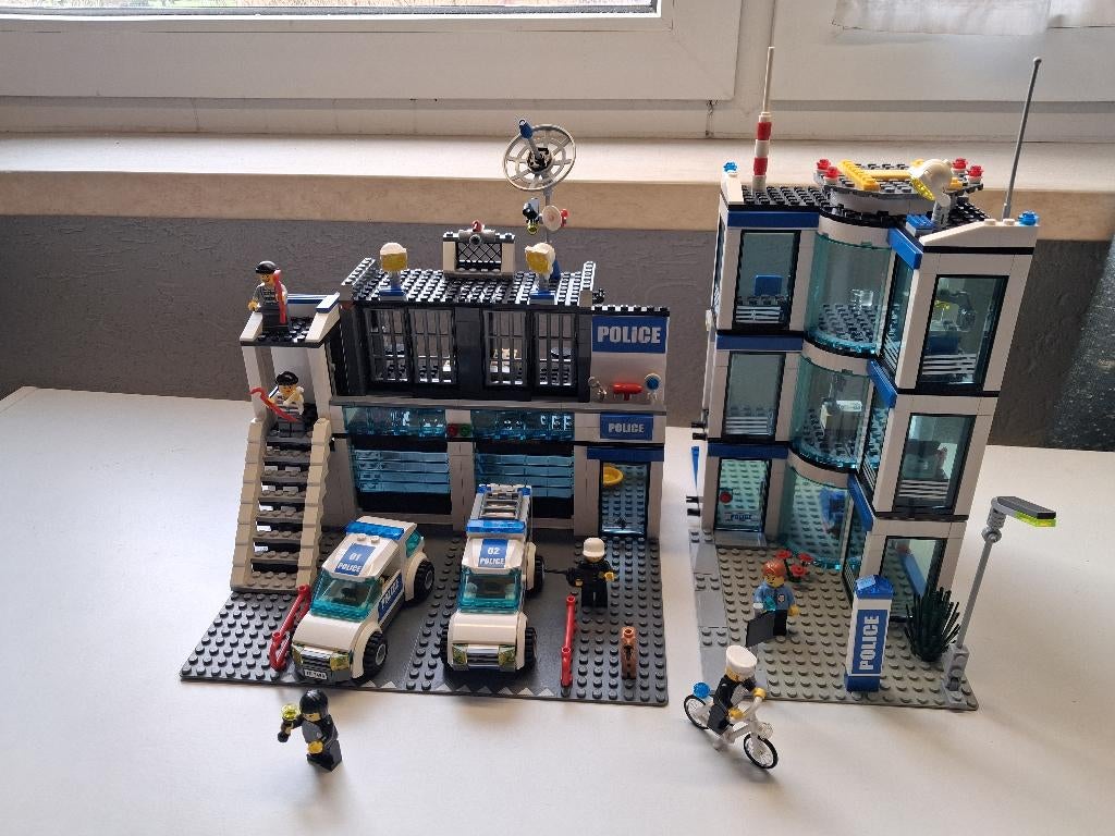 Lego Politiebureau 7498, City, Lego, Ophalen of Verzenden, Zo goed als nieuw