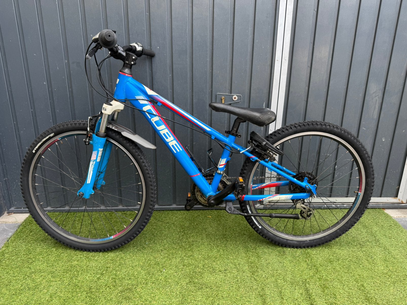 Cube Race 240 - 24 inch - Kinderfiets MTB Mountainbike 💙🤍, Fietsen en Brommers, 24 inch, Velgrem, Ophalen of Verzenden, Zo goed als nieuw