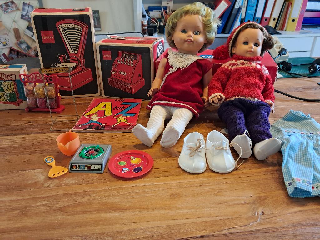 antiek kinderspeelgoed, Ophalen