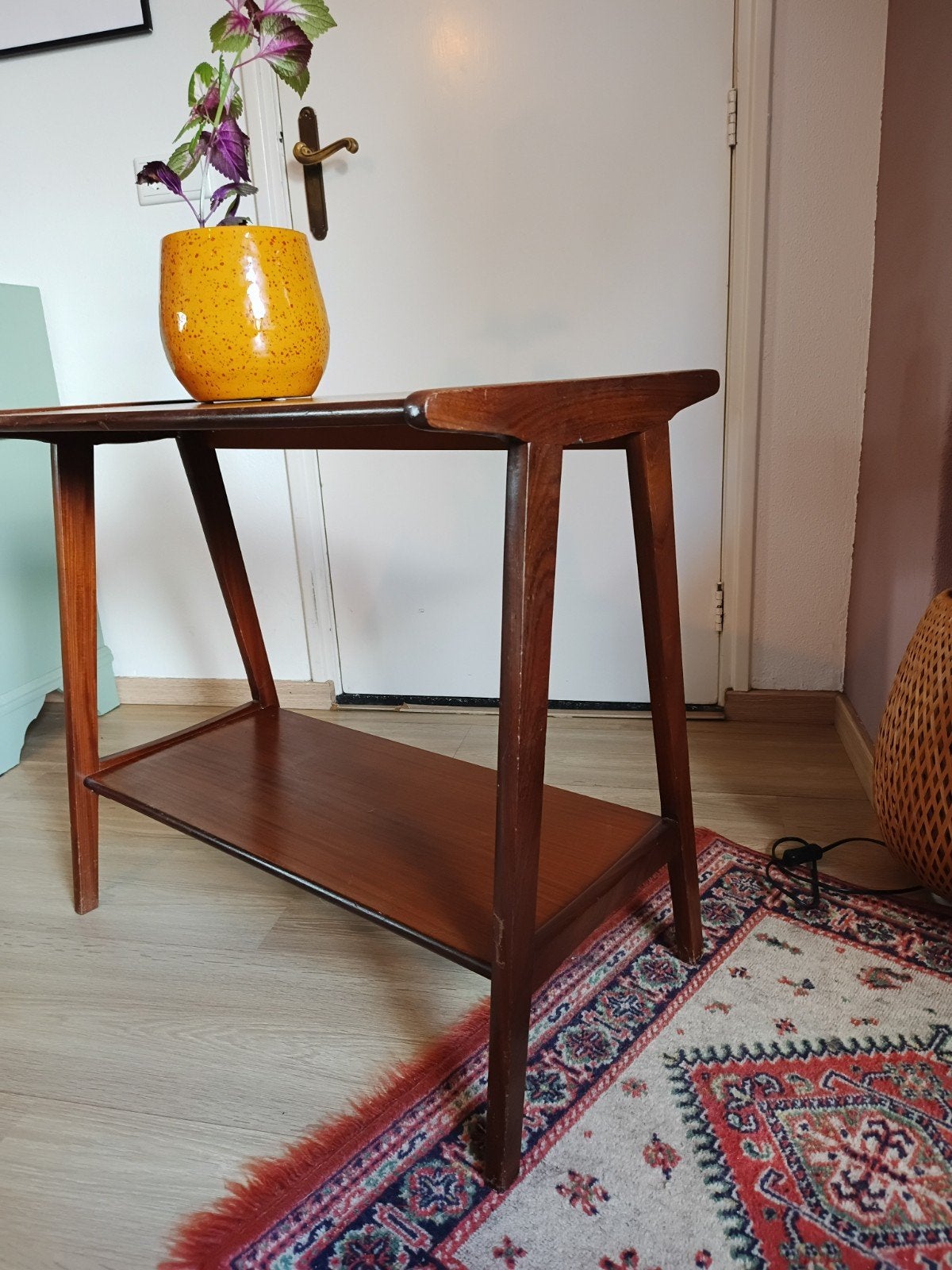 Mid-century sidetable, Huis en Inrichting, Tafels | Sidetables, Ophalen, Gebruikt, 100 tot 150 cm, 25 tot 50 cm