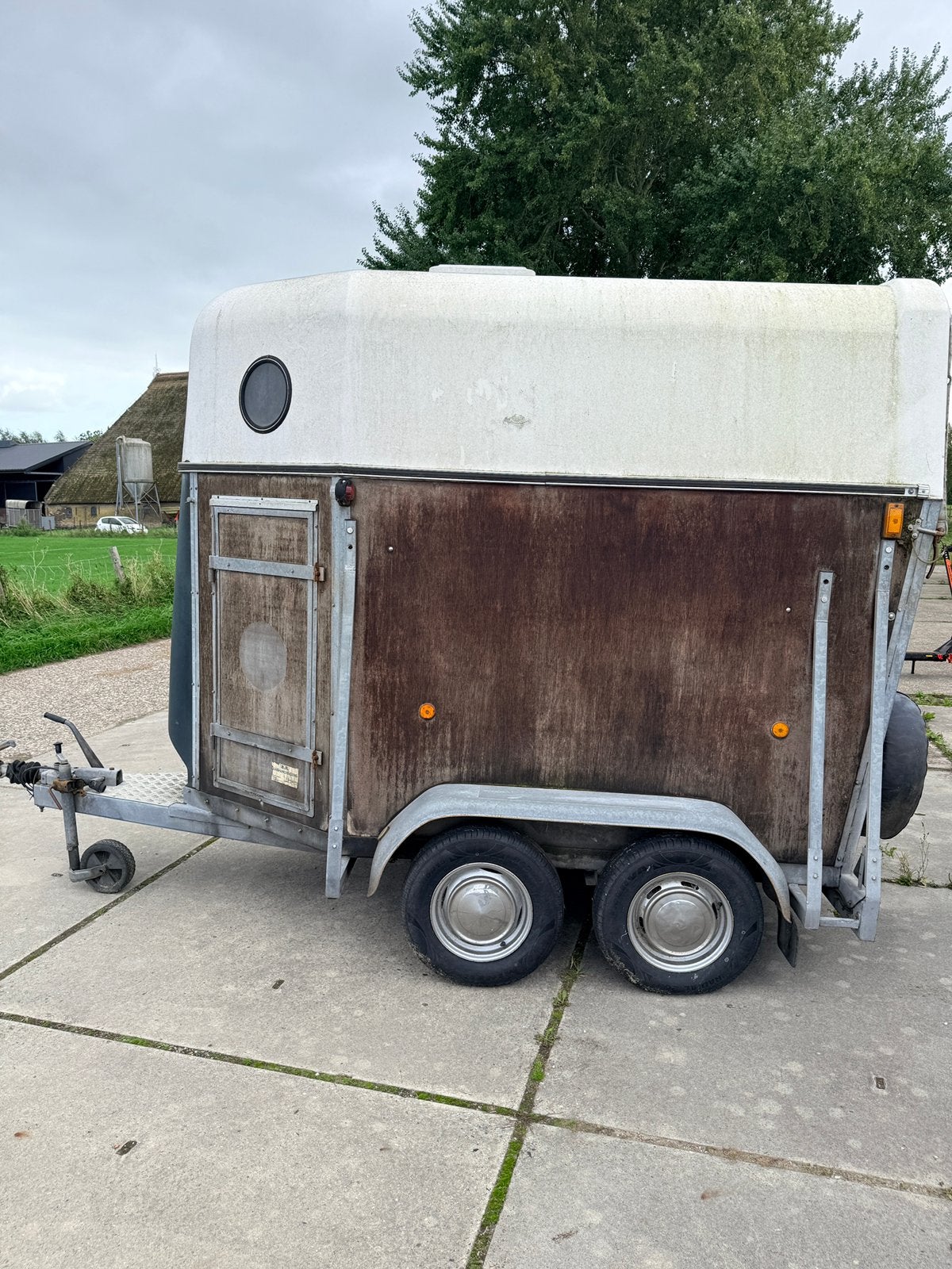 Paardentrailer 1.5 paards, nw banden, alles werkt, koopje!!!, Info@gptrailers.nl, Gebruikt, 8802PR, 1½-paards trailer
