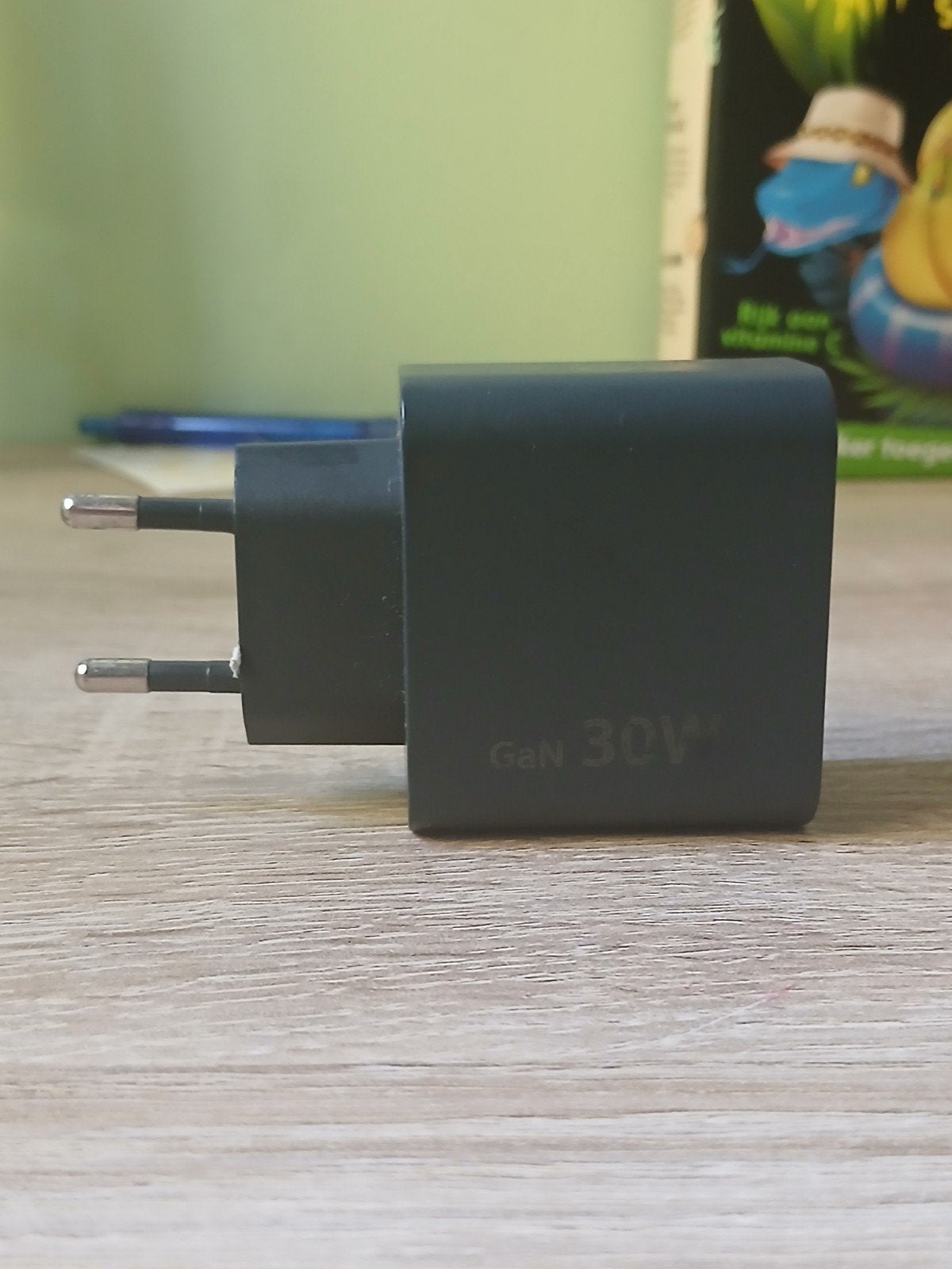 30W Oplader + USB-A kabel 1.19m (Contante betaling), Telecommunicatie, Mobiele telefoons | Telefoon-opladers, Ophalen, Universeel