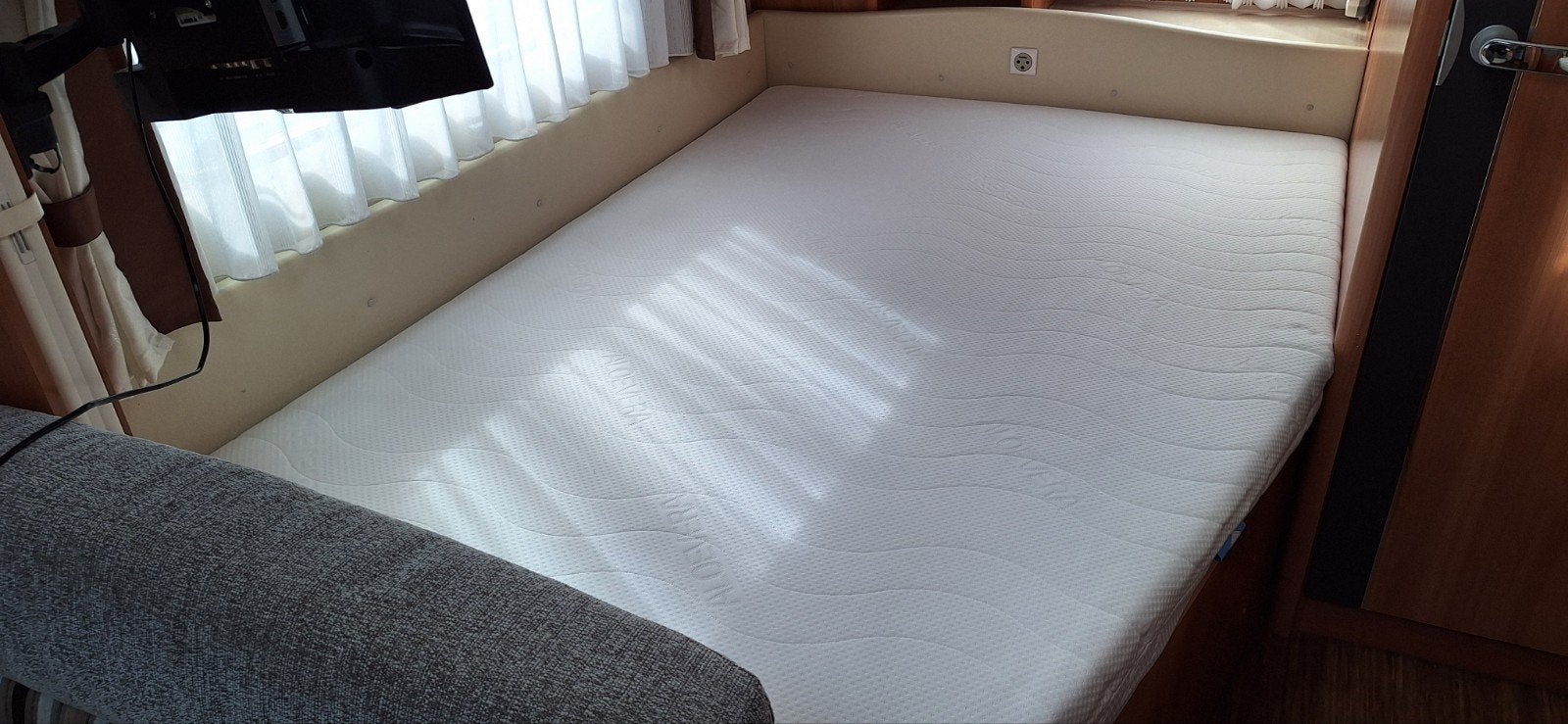 Koudschuim frans matras hobby 400sfe, Caravans en Kamperen, Caravan accessoires, Ophalen