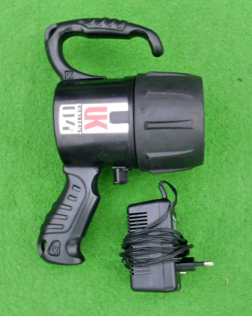 Duiklamp UK Sunlight D4K met lader, Watersport en Boten, Ophalen of Verzenden, Gebruikt, Duiklamp