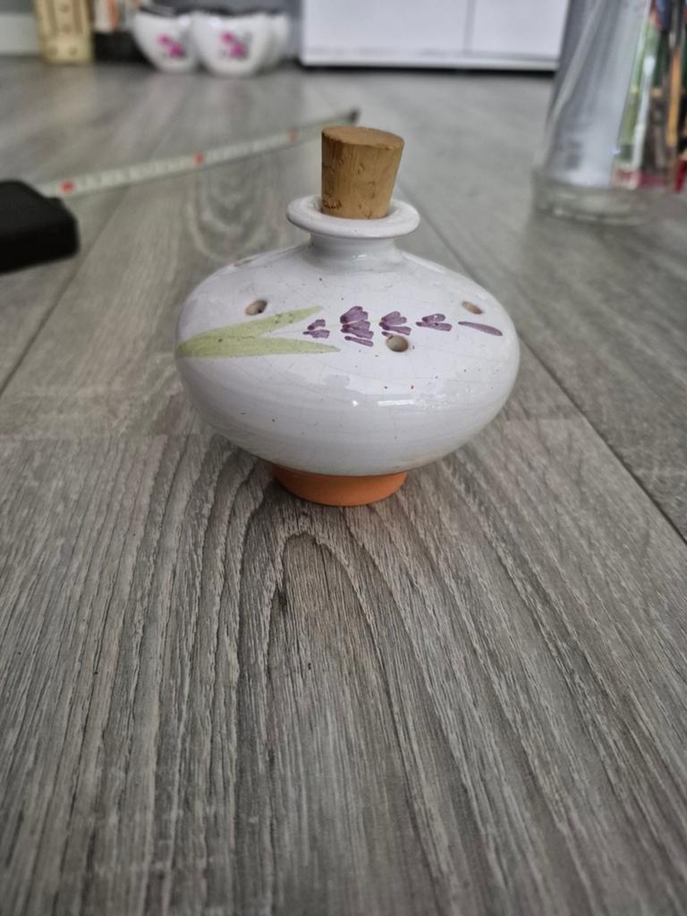 Aromabrander/Geurbrander met lavendeldecoratie, Gebruikt, Ophalen of Verzenden, Landelijk, Wit