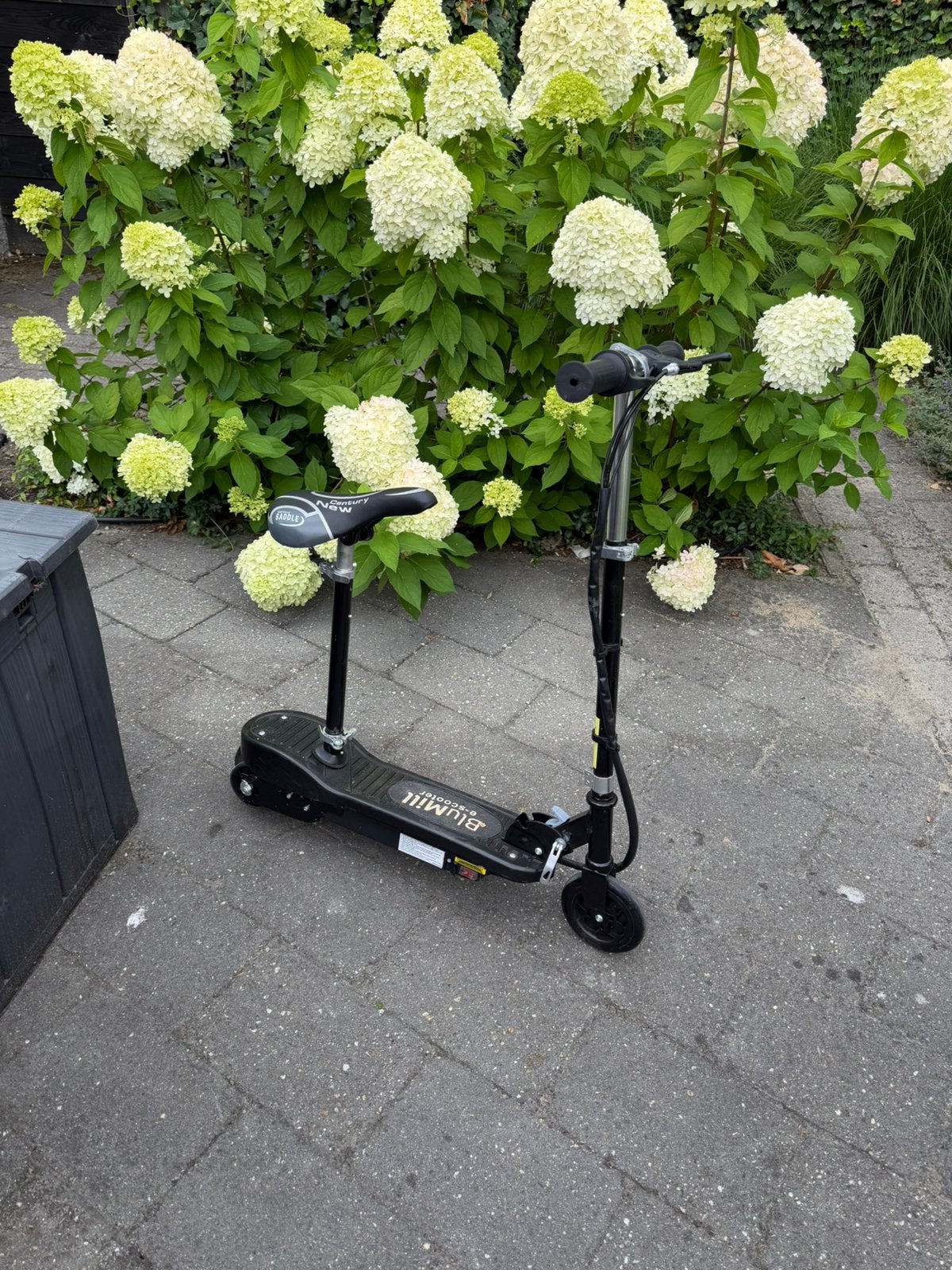 BluMill kinderstep elektrische, Ophalen, Zo goed als nieuw, Elektrische step (E-scooter)