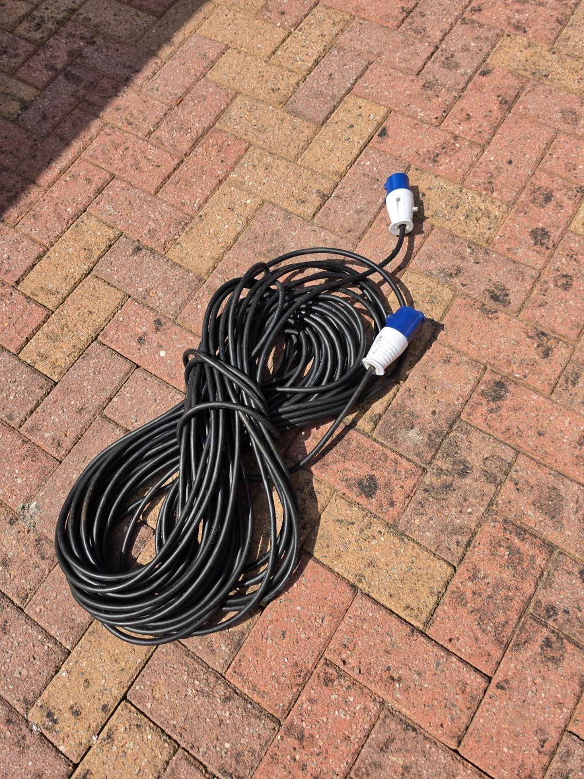 Cee verlengkabel 25m - 230V 16A, Ophalen of Verzenden, Gebruikt, Kabel of Snoer
