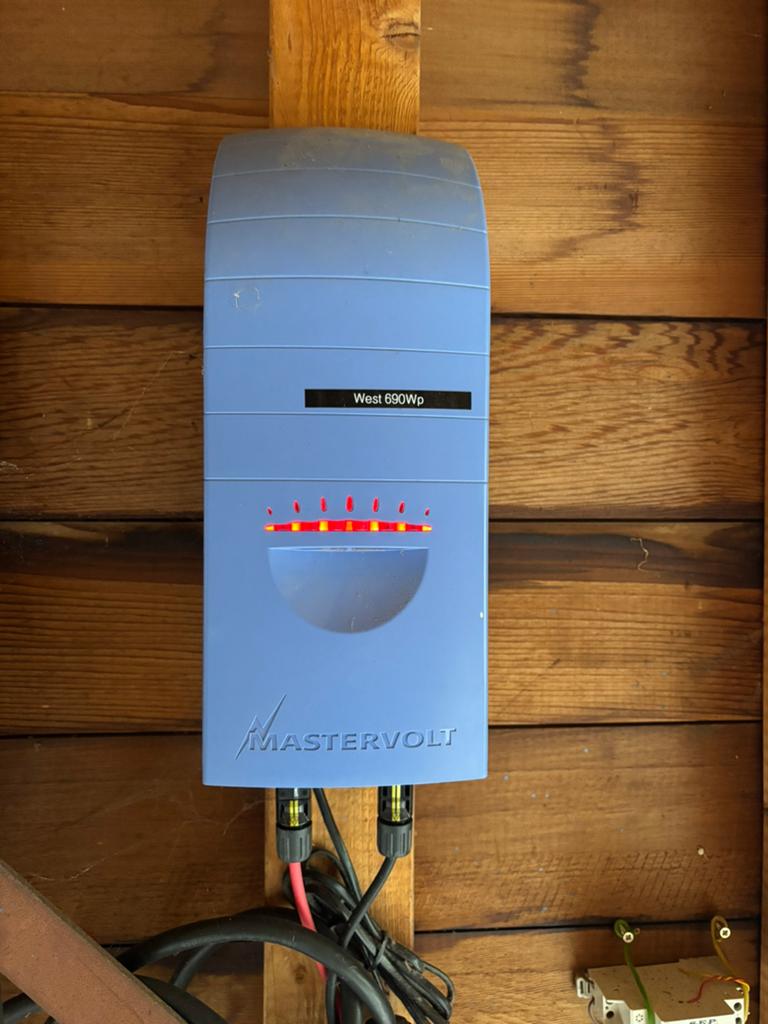 Soladin omvormer 500Watt +paneel, Doe-het-zelf en Verbouw, Ophalen, Gebruikt, Overige typen