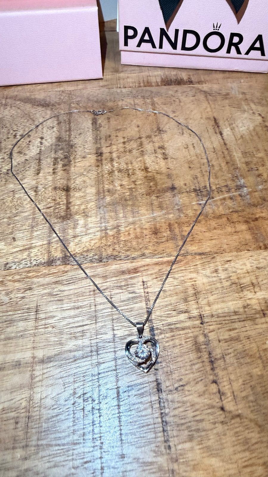 Zilveren Pandora ketting met hart hanger, Ophalen of Verzenden, Zo goed als nieuw, Zilver, Met hanger