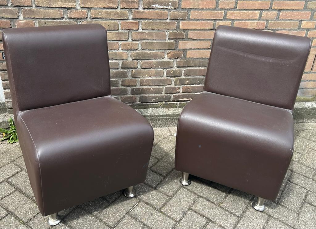 Twee bruin leren vintage stoelen, Ophalen, Gebruikt, Vintage, 50 tot 75 cm
