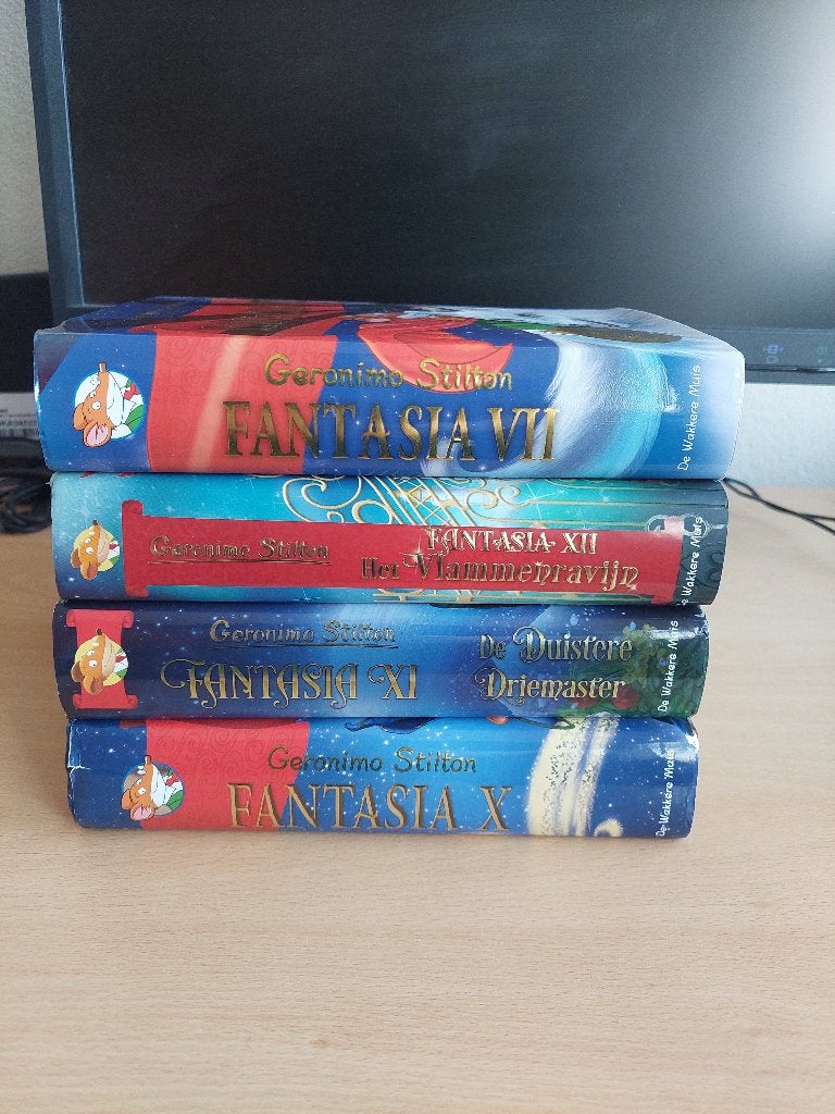 Aangeboden zgan 4 Fantasia leesboeken, Ophalen, Fictie algemeen, Geronimo Stilton, Zo goed als nieuw