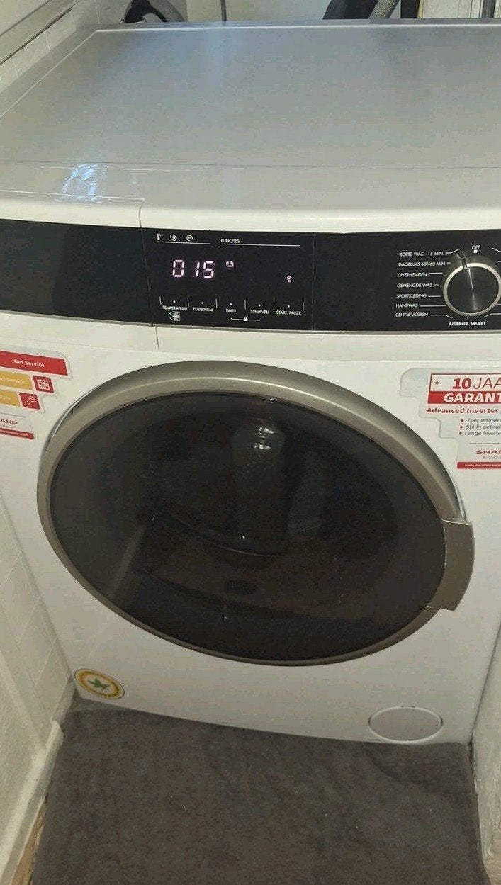 Sharp Voorlader Wasmachine - Uitstekende Staat, Ophalen, 1200 tot 1600 toeren, 8 tot 10 kg, Zo goed als nieuw