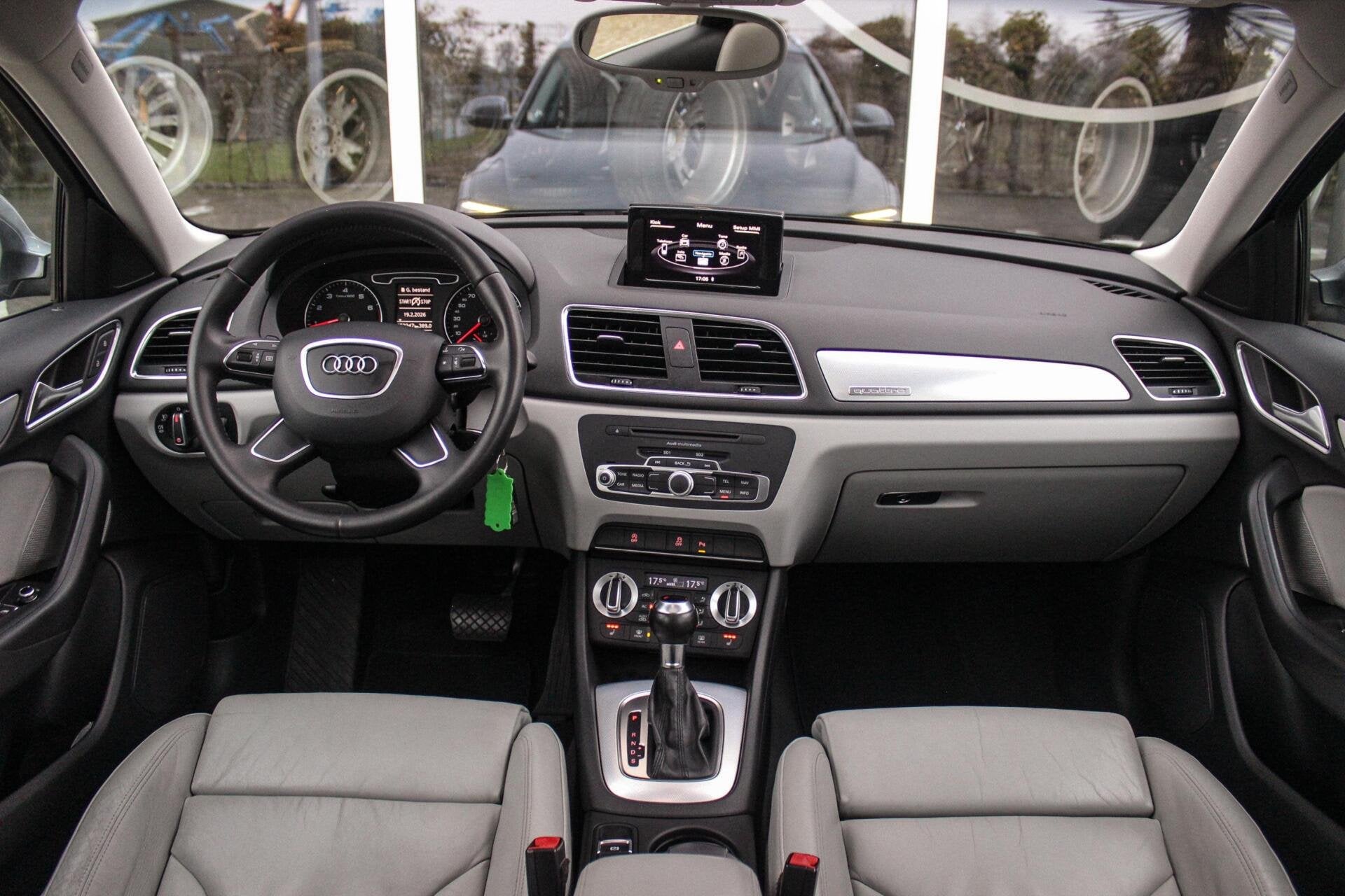 Audi Q3 2.0 TFSI quattro Pro Line | S-tronic Automaat | Pano, Auto's, Audi, Euro 5, Gebruikt, 4 cilinders, Leder