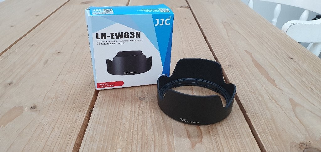 JJC Zonnekap / lenshood - LH-EW83N / EW83N voor Canon, Overige typen, JJC, Ophalen of Verzenden, Zo goed als nieuw