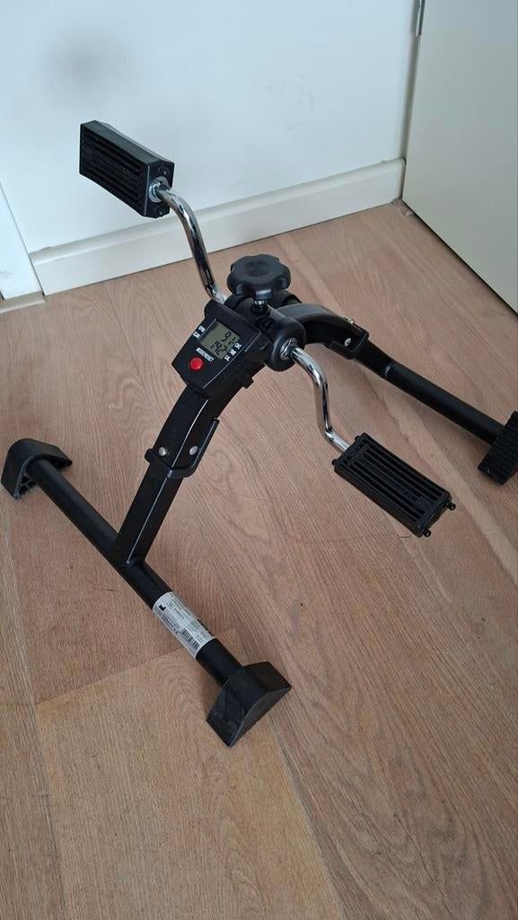 Able2 Opvouwbare Pedaaltrainer met Pedometer - ZGAN, Ophalen of Verzenden, Zo goed als nieuw, Metaal, Stoelfiets