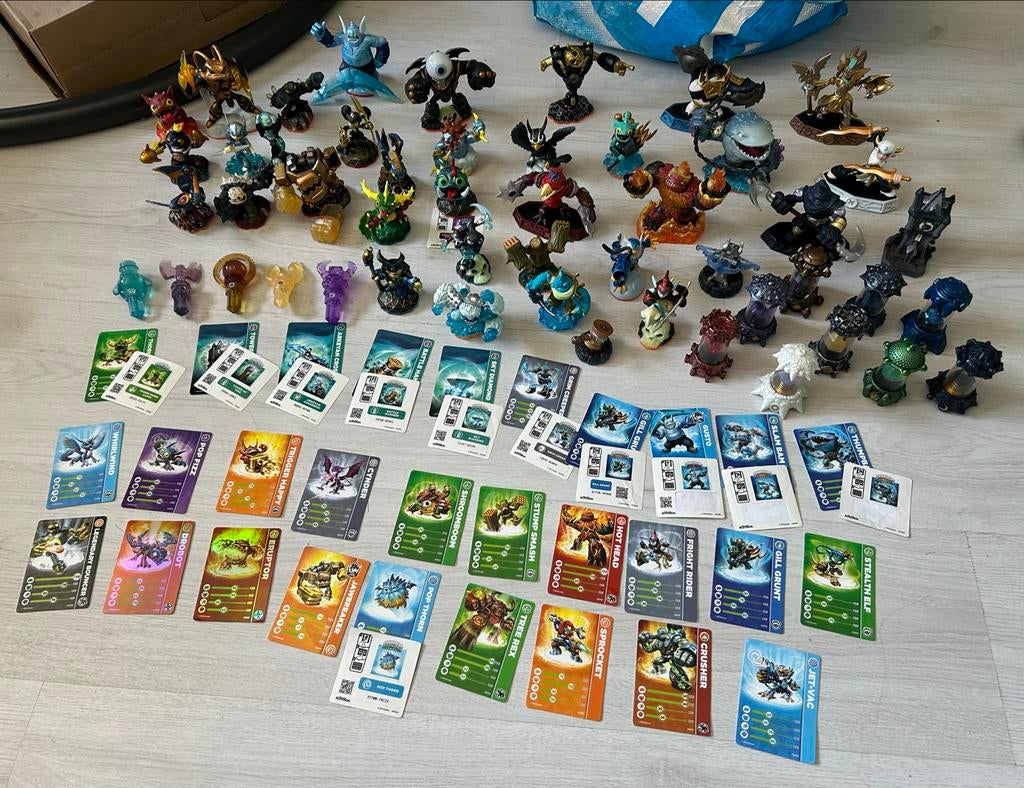 Skylanders figuren, traps, crystallen en andere Wii spellen, Avontuur en Actie, 2 spelers, Ophalen of Verzenden, Zo goed als nieuw
