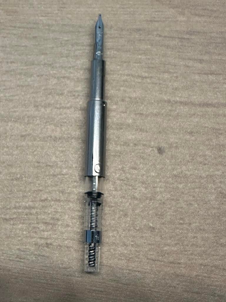 Pilot capless penpunt B, Ophalen of Verzenden, Zo goed als nieuw, Vulpen, Overige merken