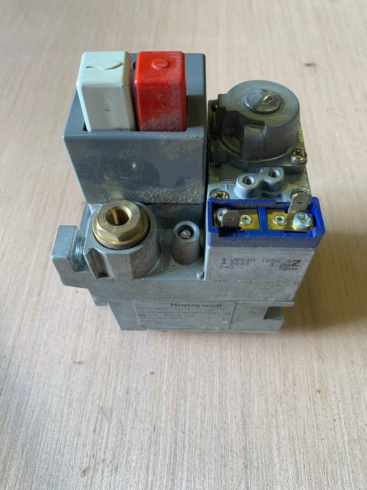 Honeywell V8800C 1127 2 Gasregelblok, Ophalen, Gebruikt