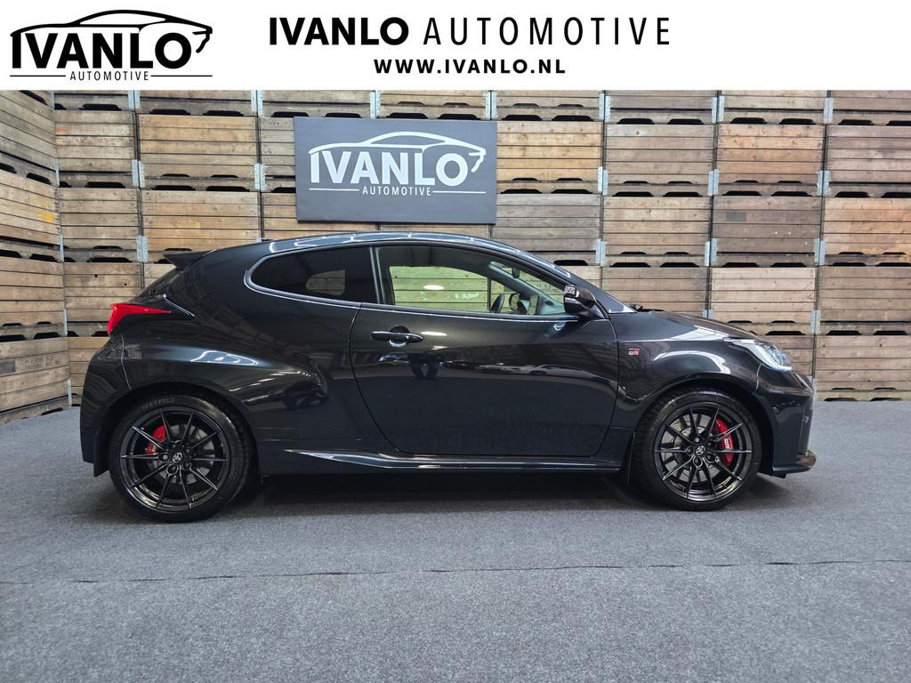 Toyota Yaris 1.6 GR Four Performance Carplay Akrapovic Carbo, Auto's, Toyota, 13 km/l, 1618 cc, Gebruikt, 4 stoelen