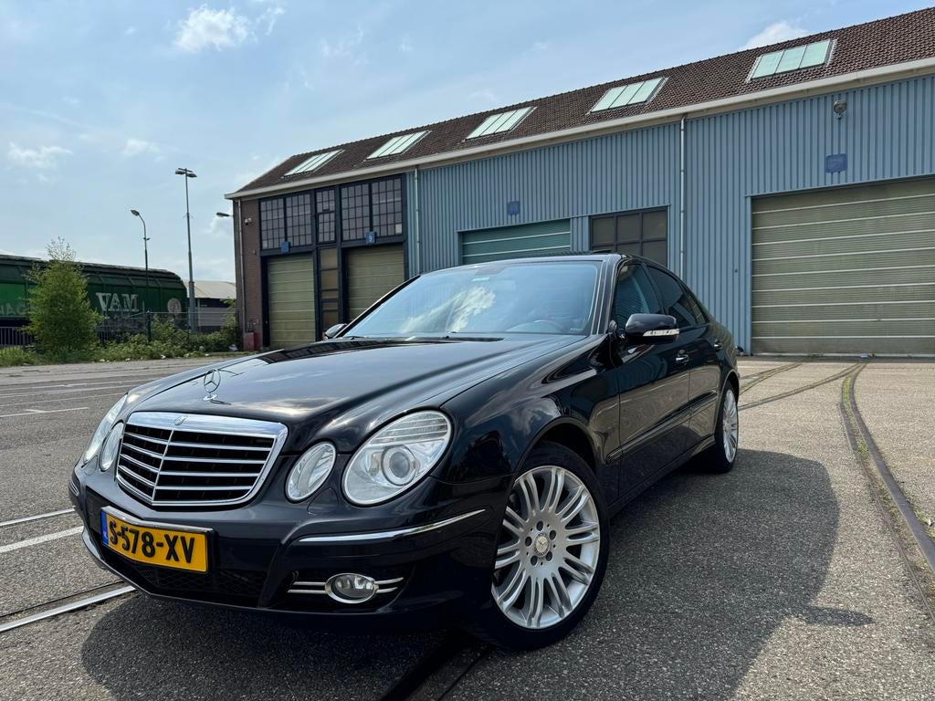 Mercedes-Benz E-Klasse 3.0 E280 Sedan 4MATIC AUT 2008 Zwart, Auto's, Mercedes-Benz, Automaat, Zwart, Leder en Stof, Vierwielaandrijving