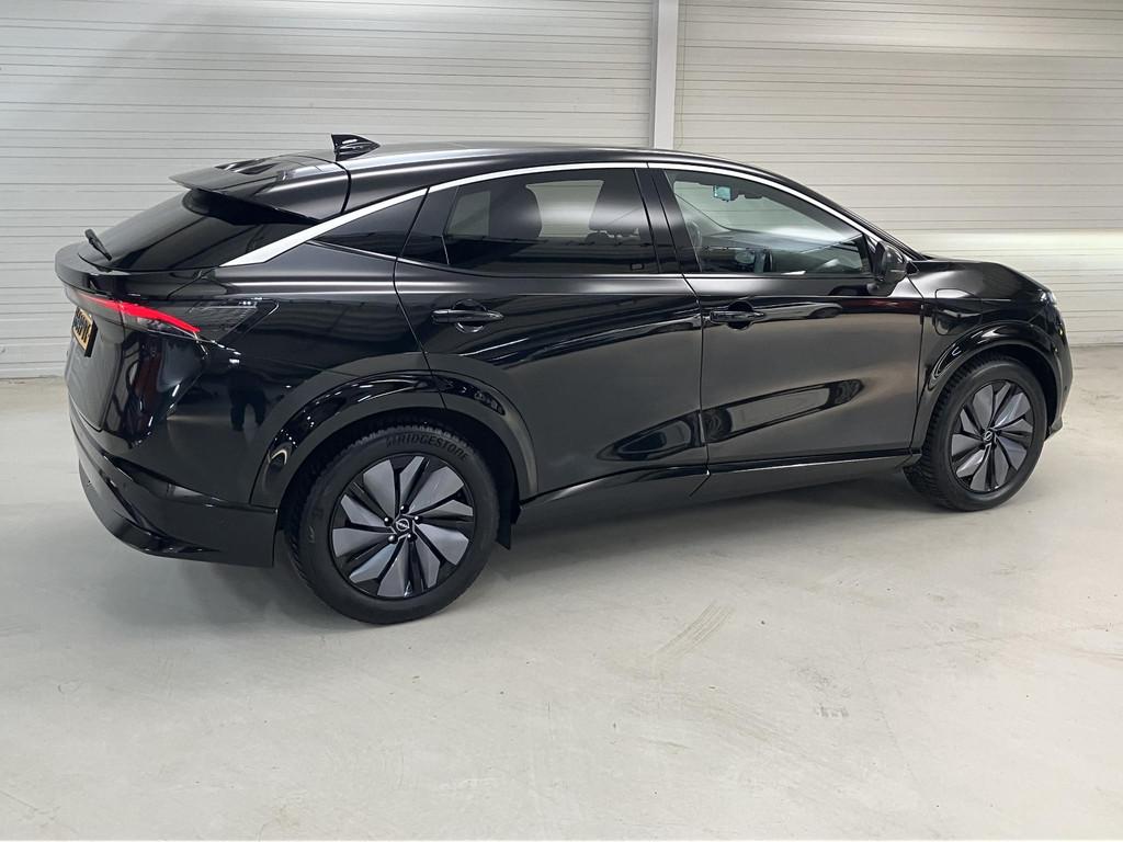 Nissan Ariya Evolve 66 kWh / SOH 99% / NL auto / Dealer Onde, Auto's, Nissan, Gebruikt, Zwart, SUV of Terreinwagen, Te koop
