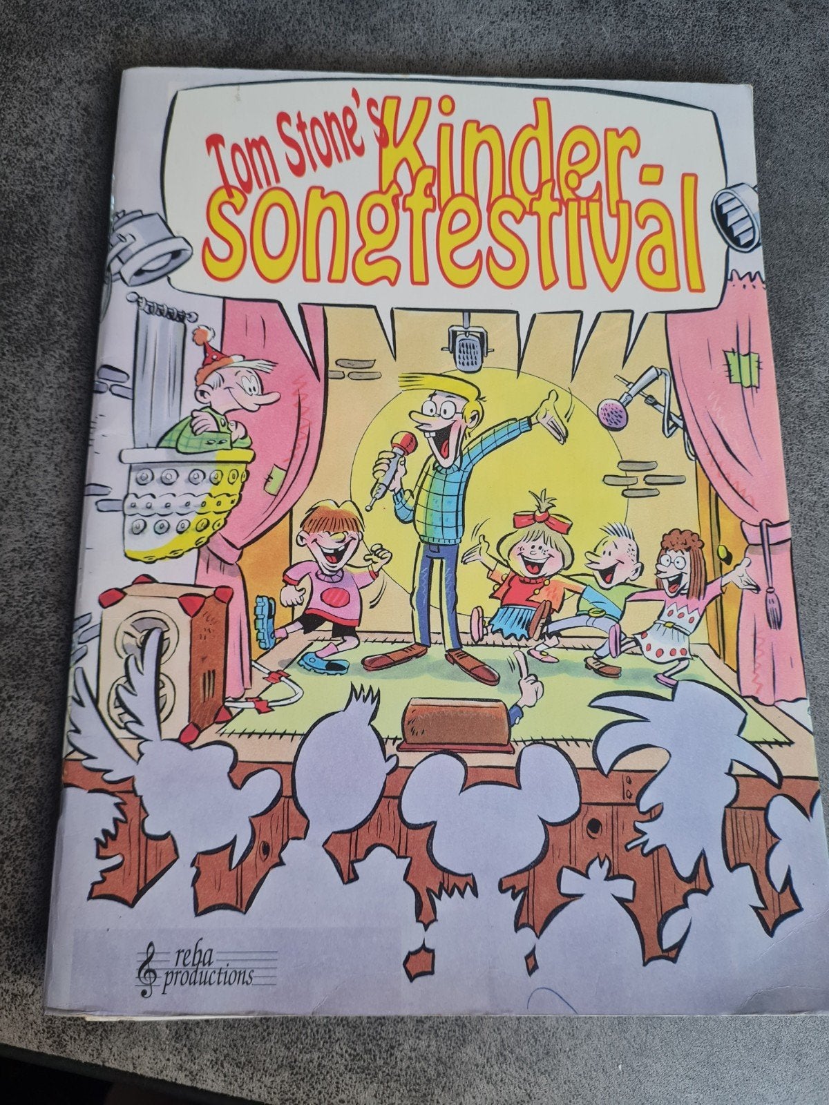 Tom Stone's Kinder Songfestival - Muziekboek, Ophalen of Verzenden, Gelezen, Tom Stone, 3 tot 4 jaar