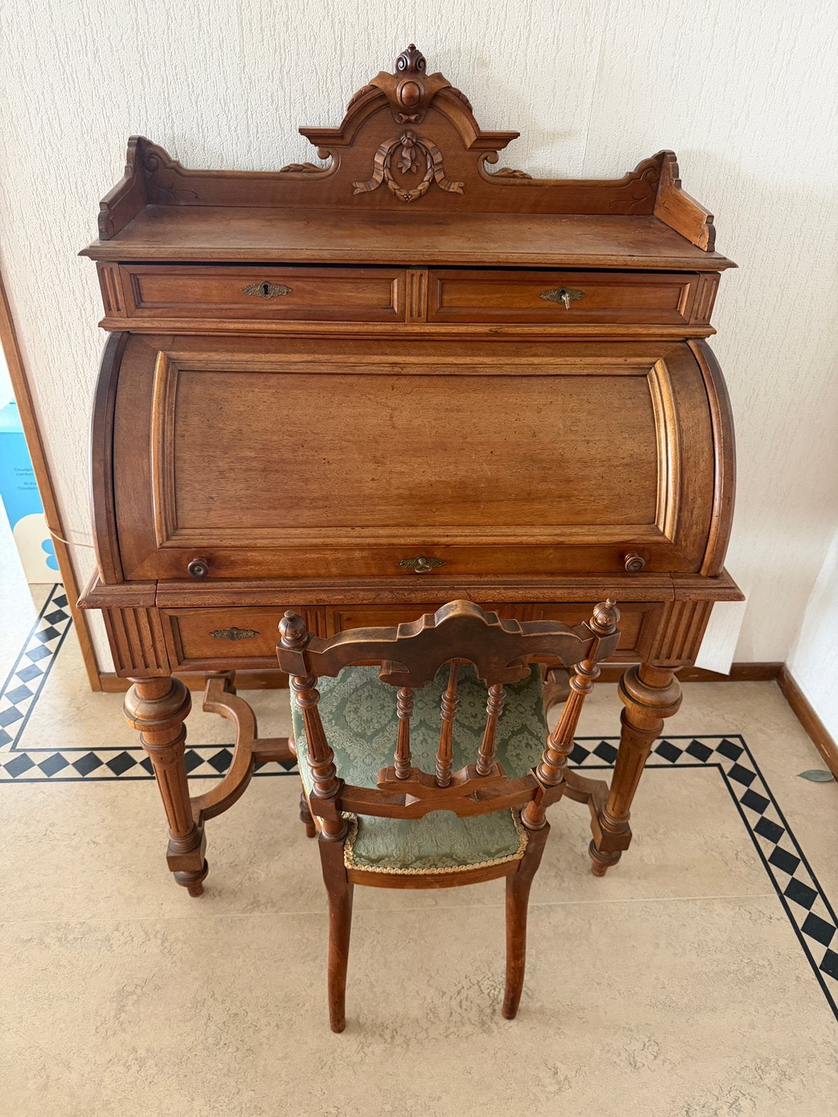 Antiek cilinderbureau / roll-top bureau met sleutel en stoel, Ophalen, Gebruikt
