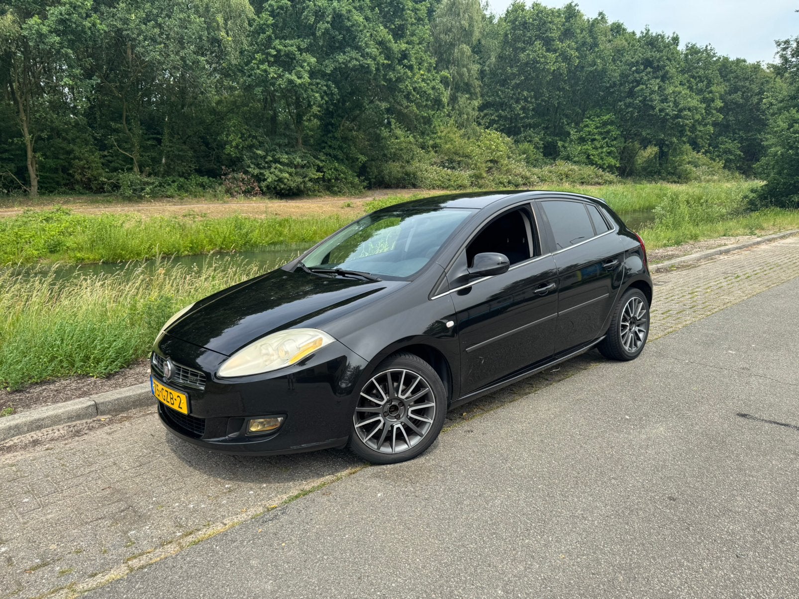 Fiat Bravo 1.4 16V 88KW 5DR 2008 Zwart, Voorwielaandrijving, Zwart, 4 cilinders, Zwart