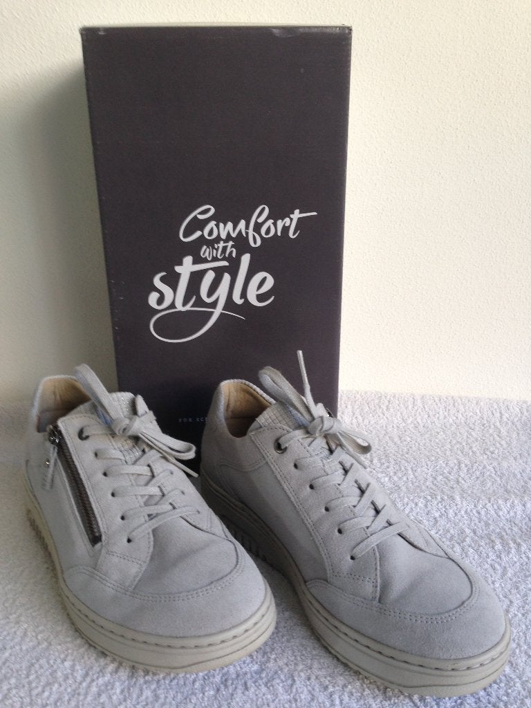 👟Mooie Leren HARTJES Sneakers Maat 38., Beige, Ophalen of Verzenden, Hartjes, Sneakers of Gympen