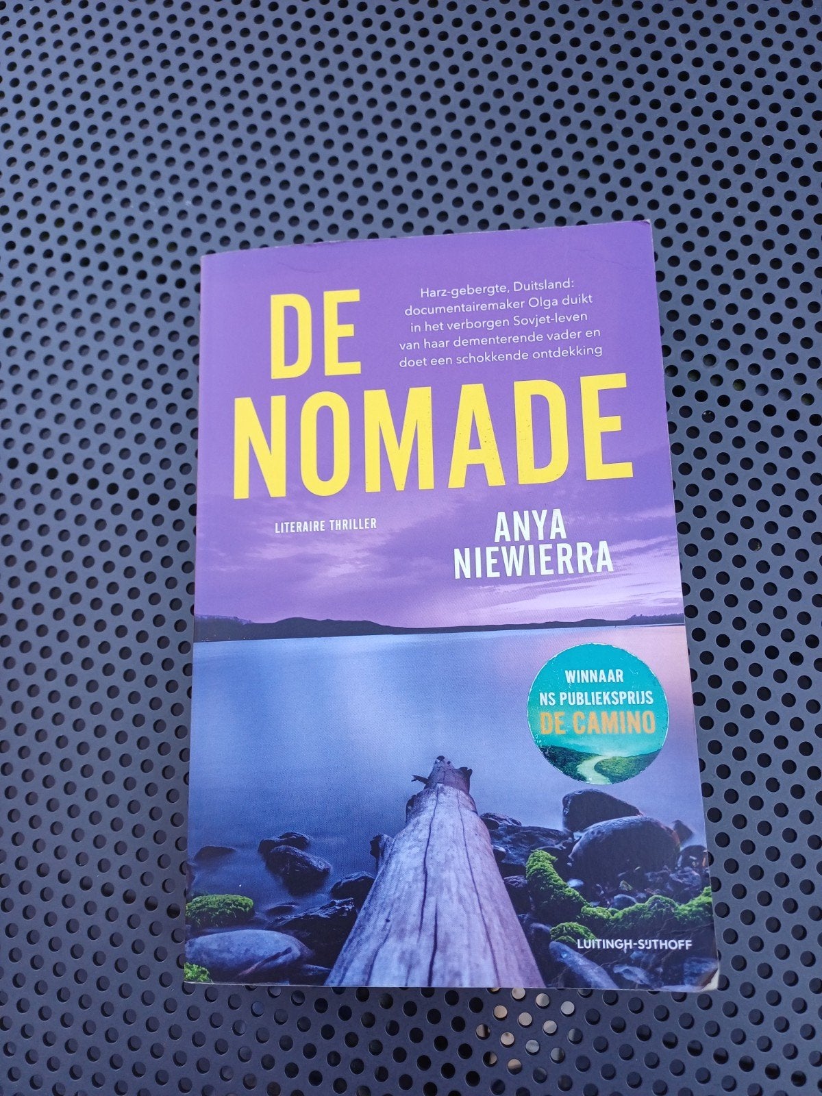 Anya Niewierra- De nomade, Gelezen, Ophalen of Verzenden, Nederland, Anya Niewierra