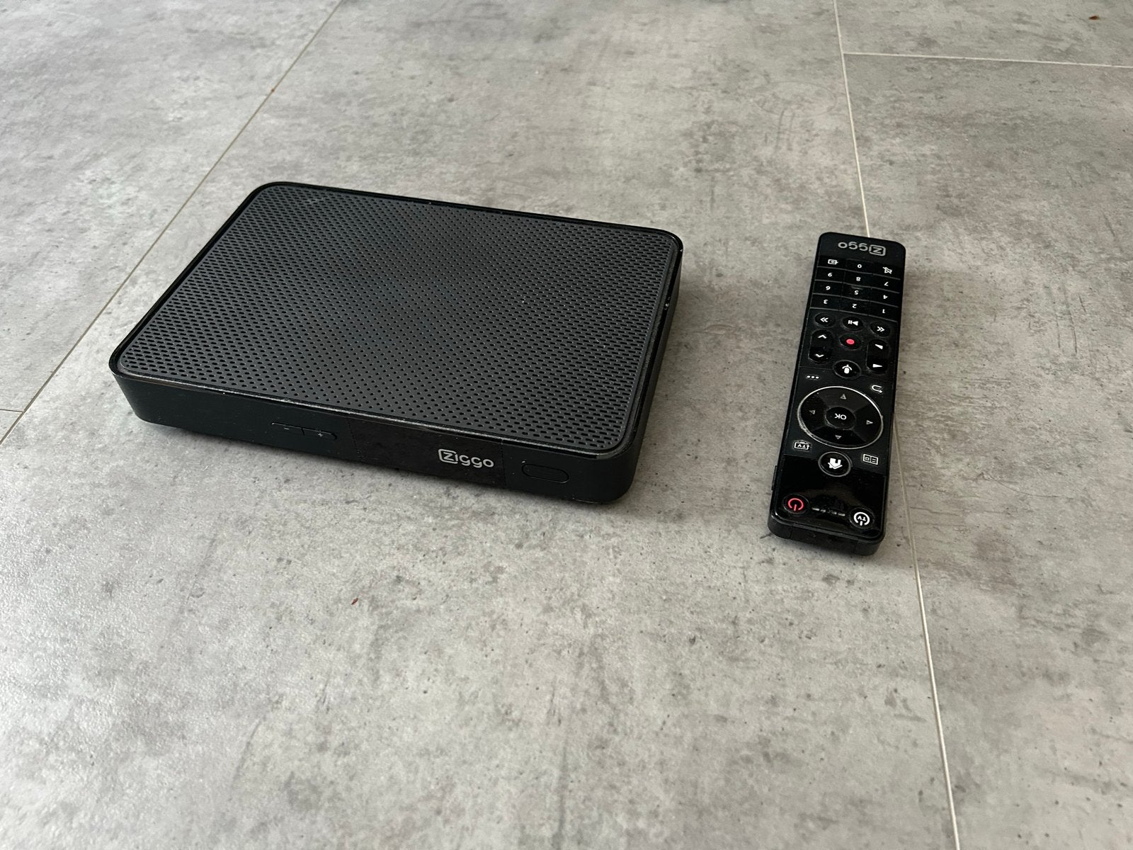 Ziggo Mediabox Next Mini met afstandsbediening, Ophalen, Zo goed als nieuw, Decoder