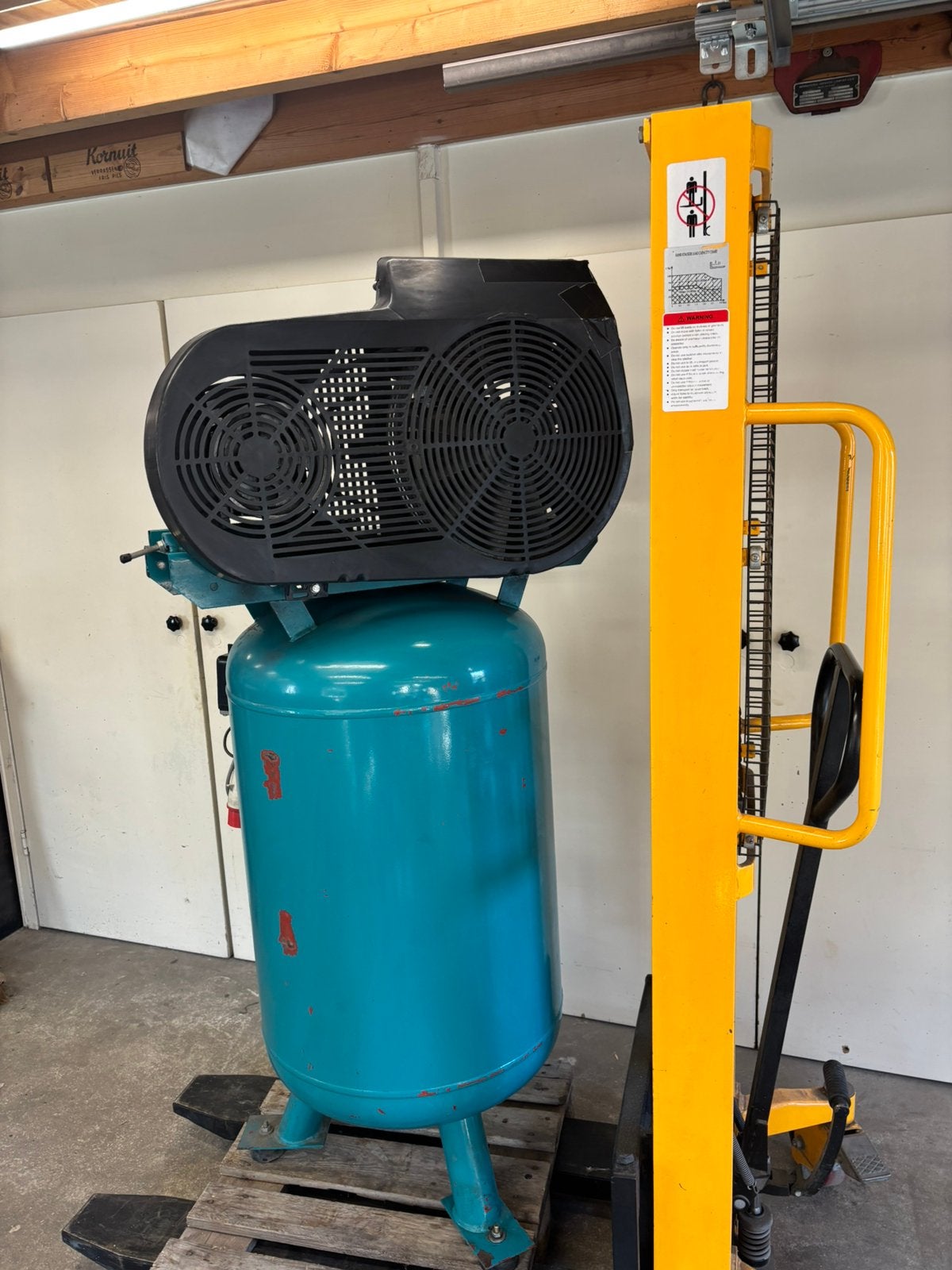 Compressor 250L  400v Gieb, 100 liter of meer, Ophalen, Zo goed als nieuw