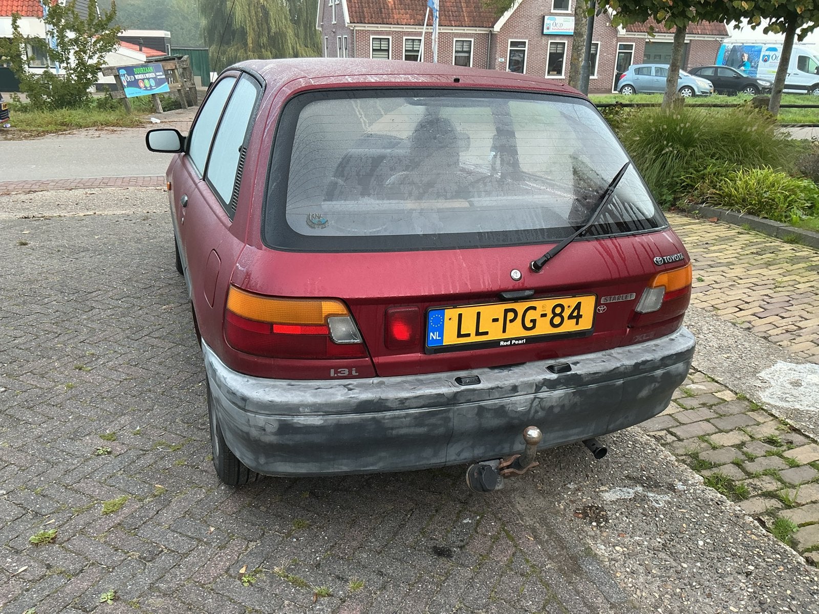 Toyota Starlet 1.3 XLI 12V E2 1995 Rood met trekhaak, foto 3