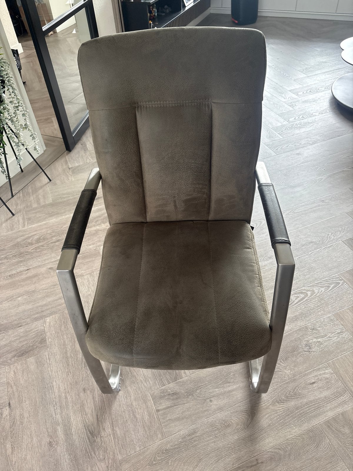 3 eetkamerstoelen en bank (1.80m) - Wegens nieuwe meubels, Ophalen, Gebruikt, Stof