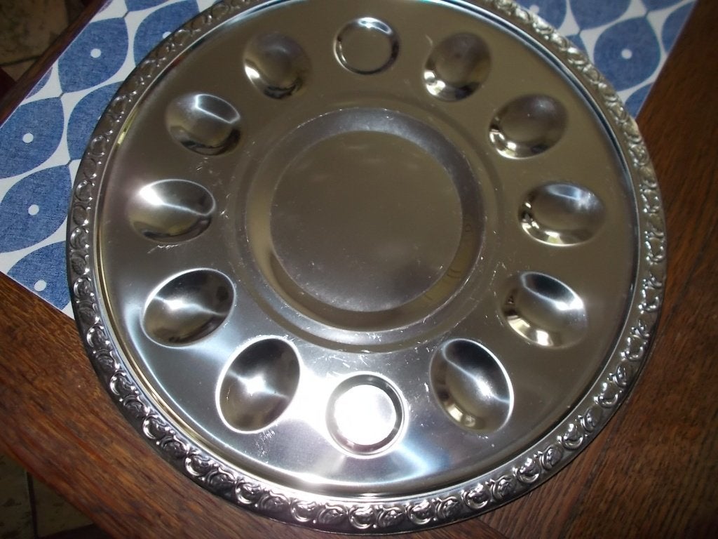 🥚Zilverkleurige eierhouder/serveerschaal,eierschaal., Huis en Inrichting, Keuken | Servies, Ophalen of Verzenden, Overige stijlen