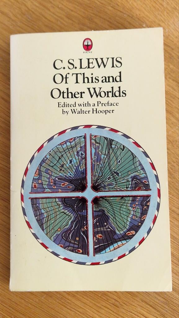 C.S. Lewis - Of this and other worlds / collection  essays, Boeken, Ophalen of Verzenden, Zo goed als nieuw