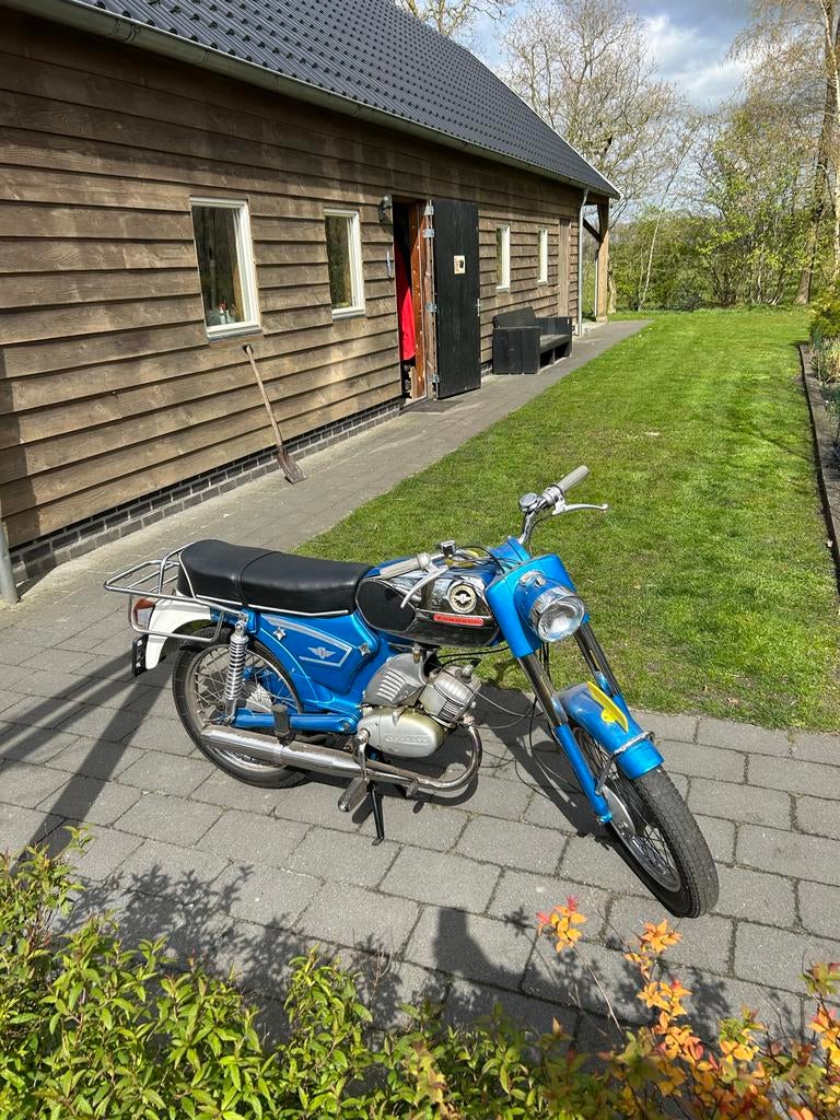 Zundapp 517, Maximaal 45 km/u, 50 cc, 3 versnellingen, Ophalen