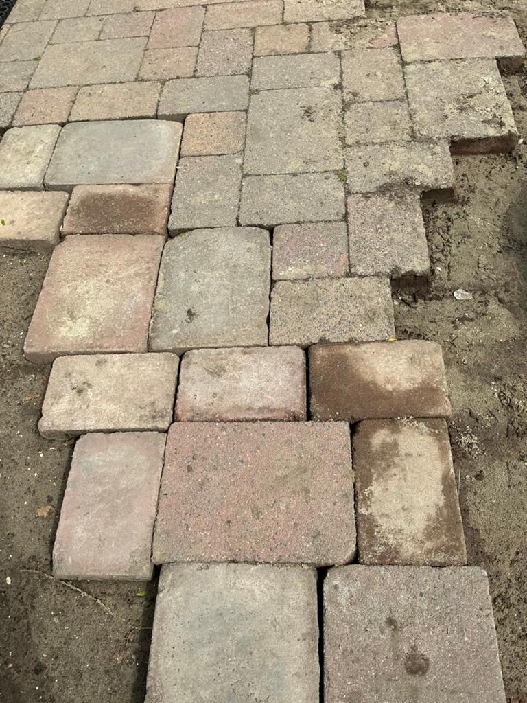 Gratis Wildverband tegels, Tuin en Terras, Tegels en Klinkers, Ophalen, Gebruikt, Beton, Terrastegels