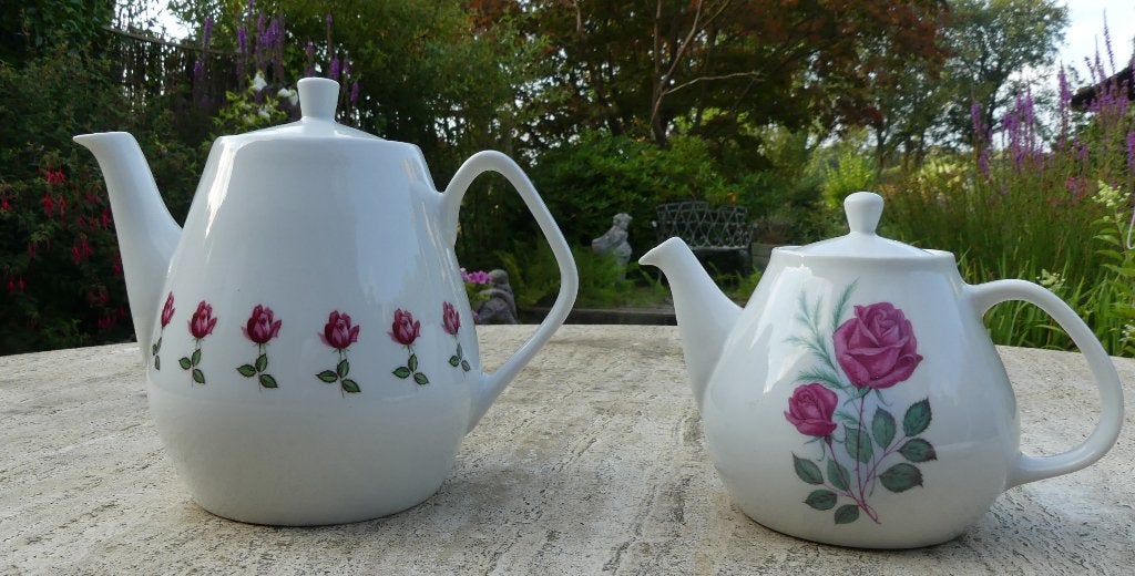 Mosa Rode Rozen Roosjes 2 x Theepot plus Serveer met Hengsel, Antiek en Kunst, Ophalen of Verzenden