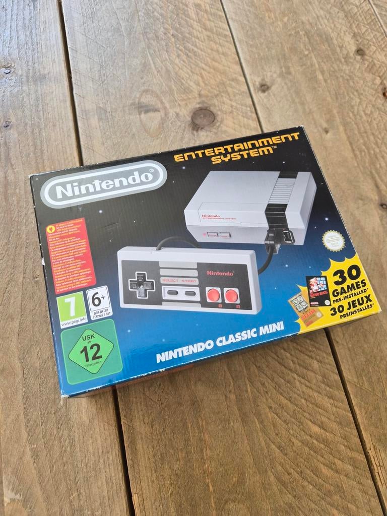 Nintendo Classic Mini Entertainment System, Spelcomputers en Games, Spelcomputers | Nintendo NES, Ophalen of Verzenden, Zo goed als nieuw