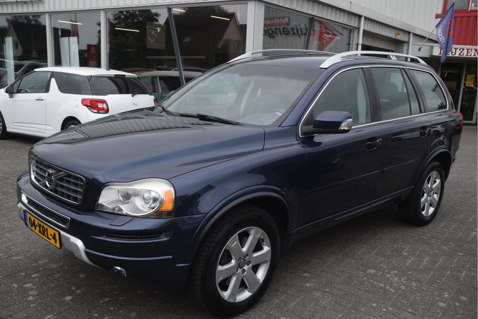 Volvo XC90 2.4 D5 Limited Edition Leer | LMV | Clima | Trekh, Euro 5, Zwart, 7 stoelen, Bedrijf