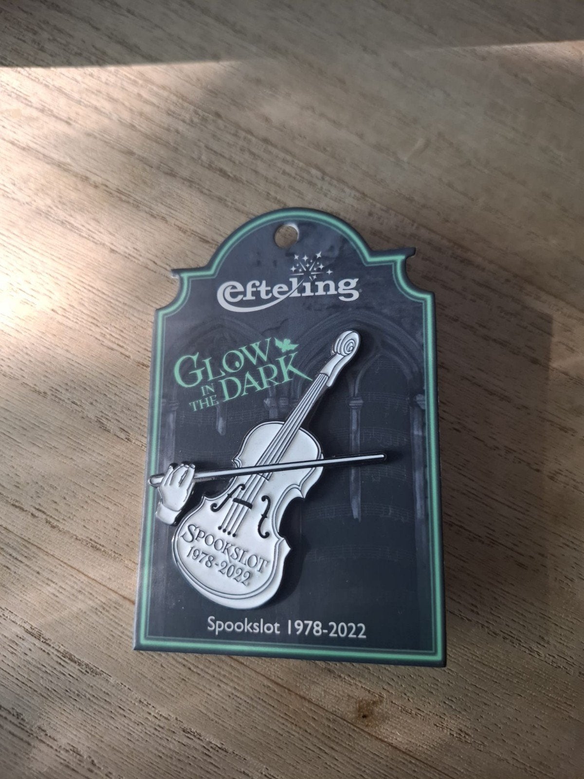 Efteling pin Spookslot, Verzamelen, Efteling, Ophalen, Zo goed als nieuw, Button of Speldje