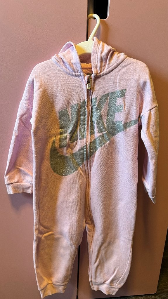 Nike sportswear pink coverall jumpsuit size 92, Ophalen, Gebruikt, Meisje, Sport- of Zwemkleding