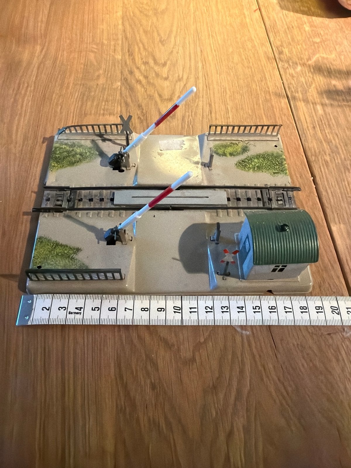 Spoorwegovergang met slagbomen - modelspoorbaan - Märklin, Wisselstroom, Gebruikt, Overige typen, Ophalen of Verzenden