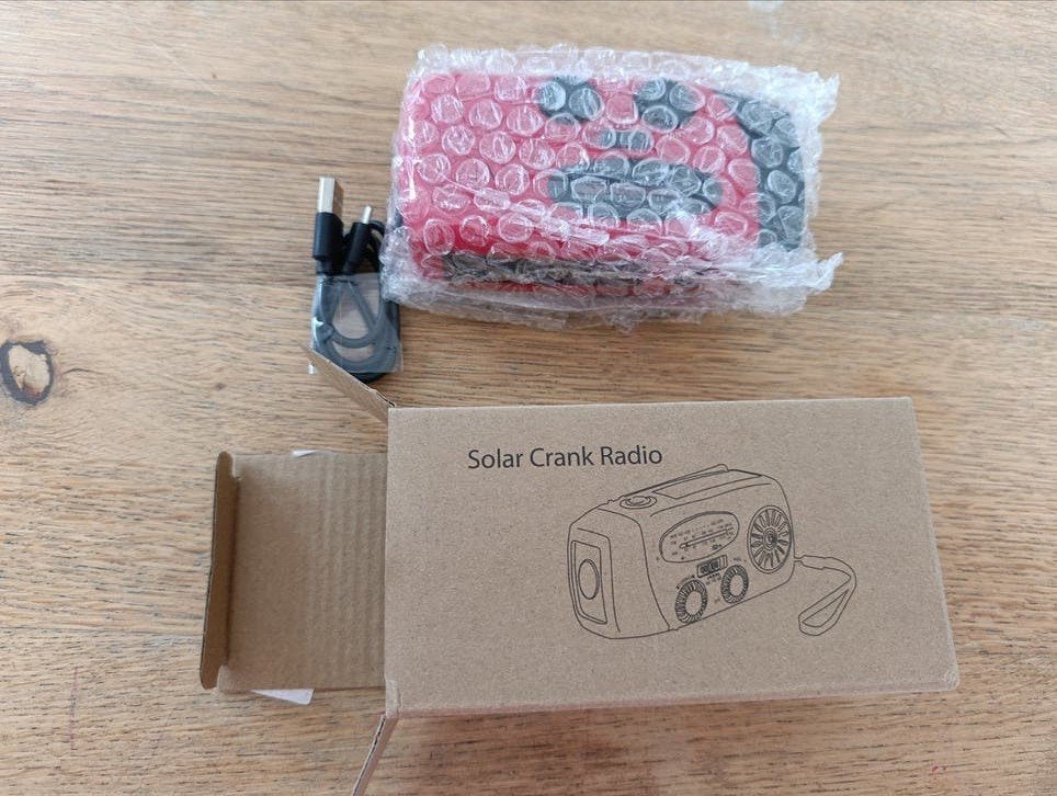 Noodradio C30 met handmatige oplader en powerbankfunctie, Ophalen of Verzenden, Nieuw