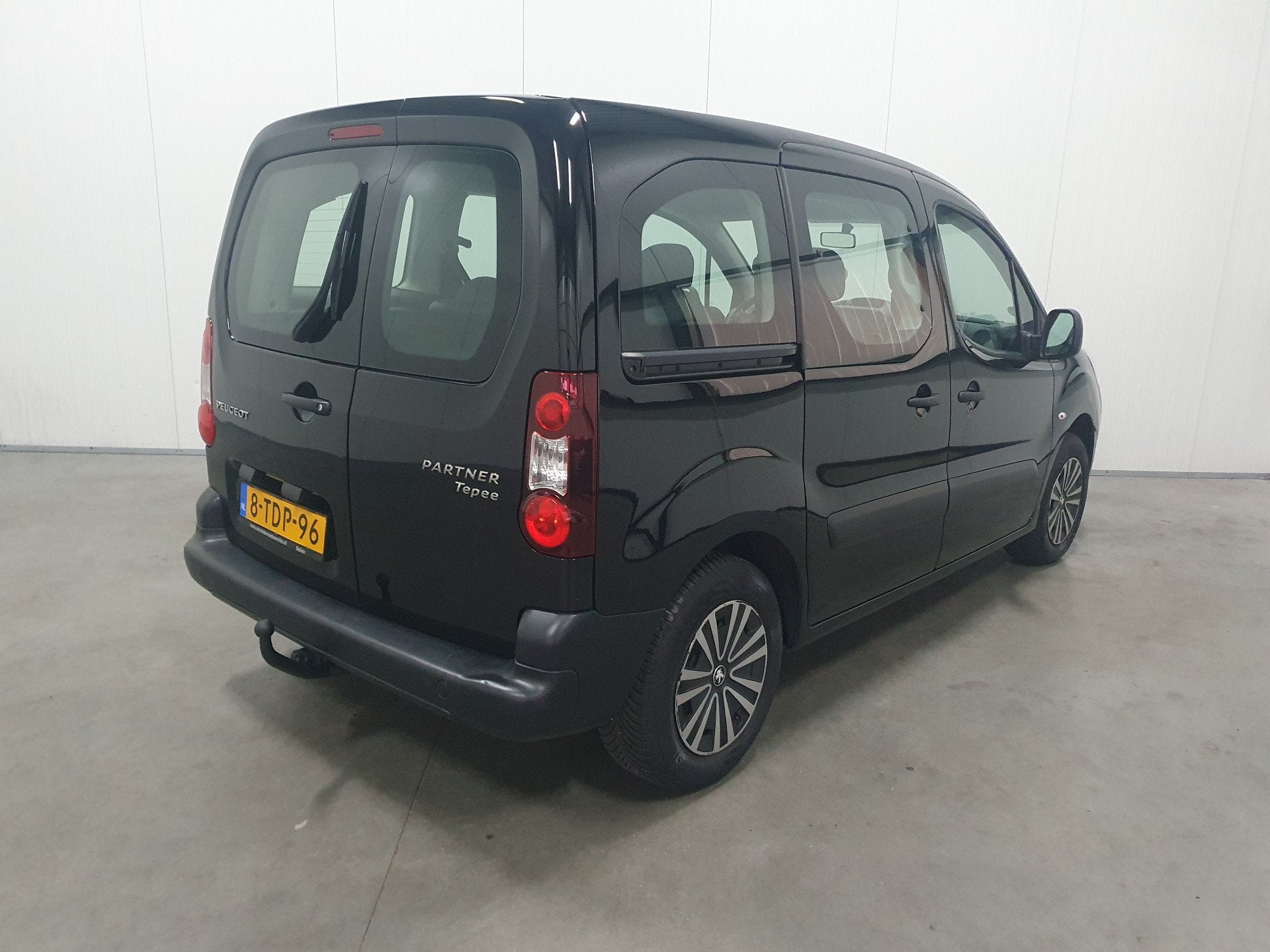 Peugeot Partner Tepee 1.6 VTi Access AIRCO/EL.PAKKET/TRHAAK, Euro 5, Gebruikt, 1295 kg, 4 cilinders