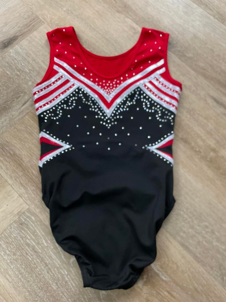 Gympakje Wilhelmina vereniging maat axs, Zwart, Zo goed als nieuw, Turnpak(je), Kindermaat 122 t/m 140