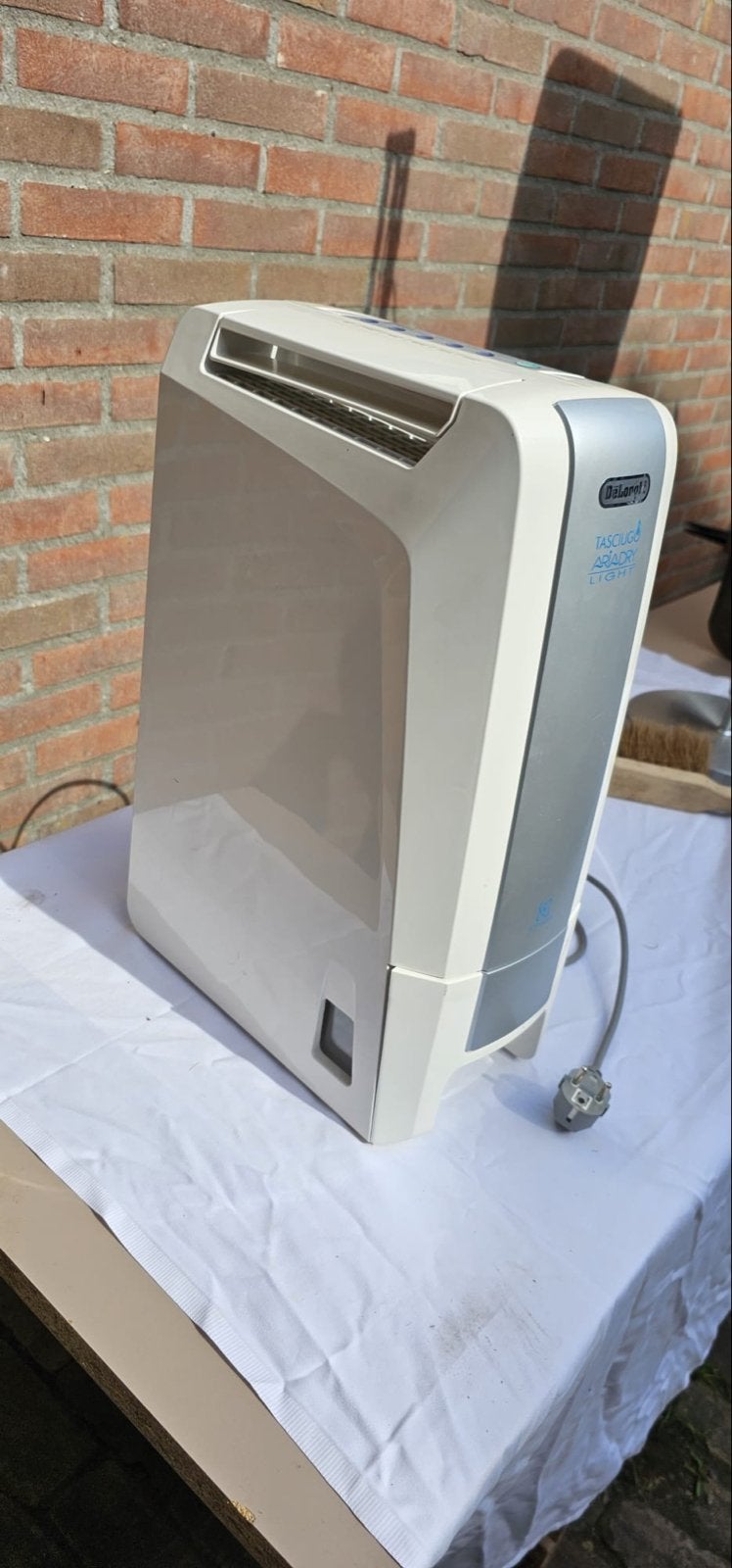DeLonghi Luchtontvochtiger - Zo goed als nieuw, stil en snel, Witgoed en Apparatuur, Luchtbehandelingsapparatuur, Ophalen, Zo goed als nieuw