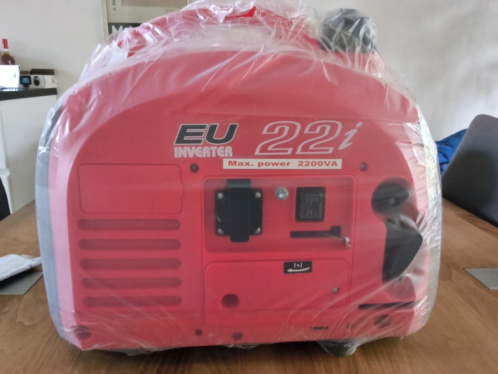 Nieuwe Inverter Aggregaat EU 22i - Max. 2200VA, Doe-het-zelf en Verbouw, Aggregaten, Ophalen, Nieuw, Minder dan 5 kVA, Benzine